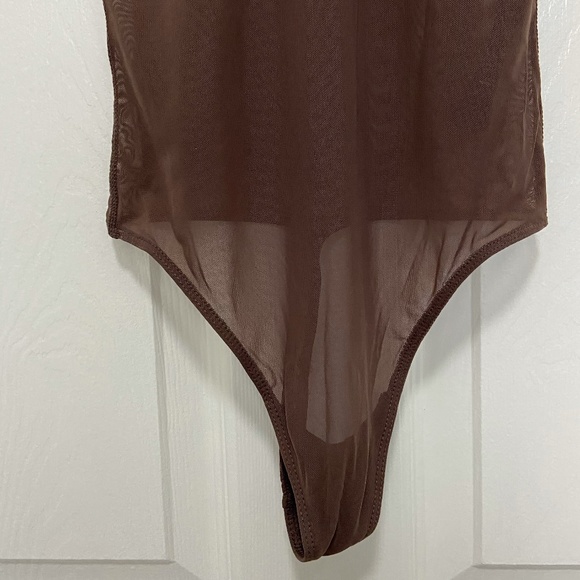 FREE WITH $15+ PURCHASE // Wilfred Free Sheer Bodysuit - Picture 3 of 9